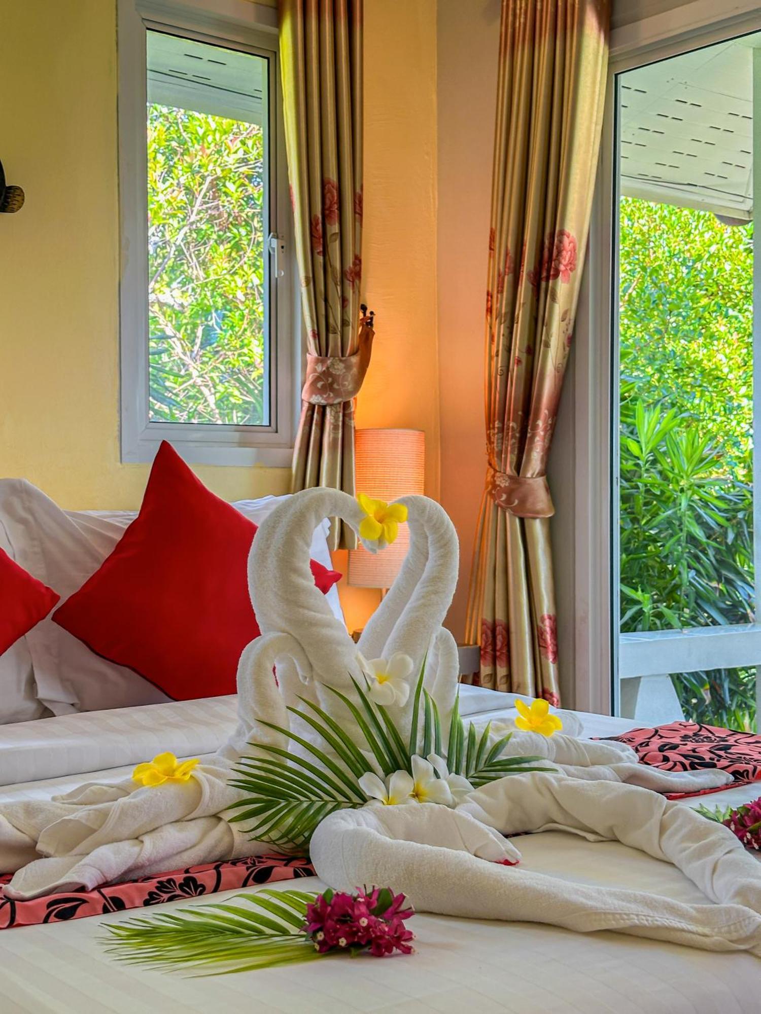 Lanta A&J Klong Khong Beach Ko Lanta Екстериор снимка